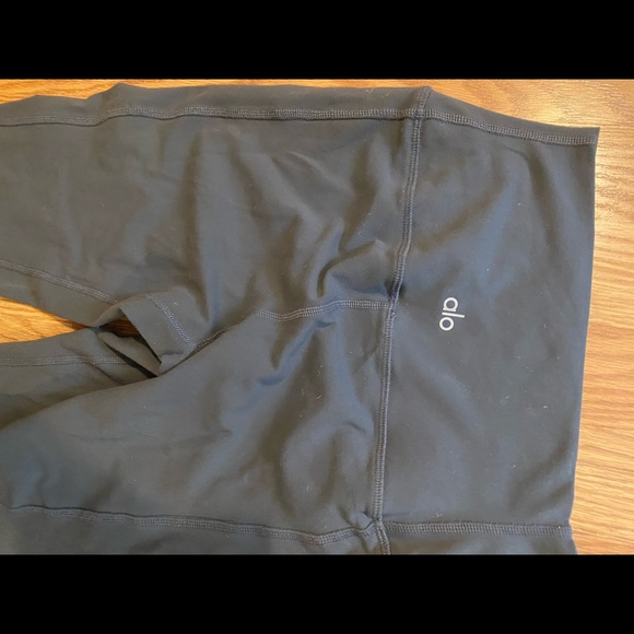 Alo yoga Moto leggings in dark grey EUC - Picture 6 of 6